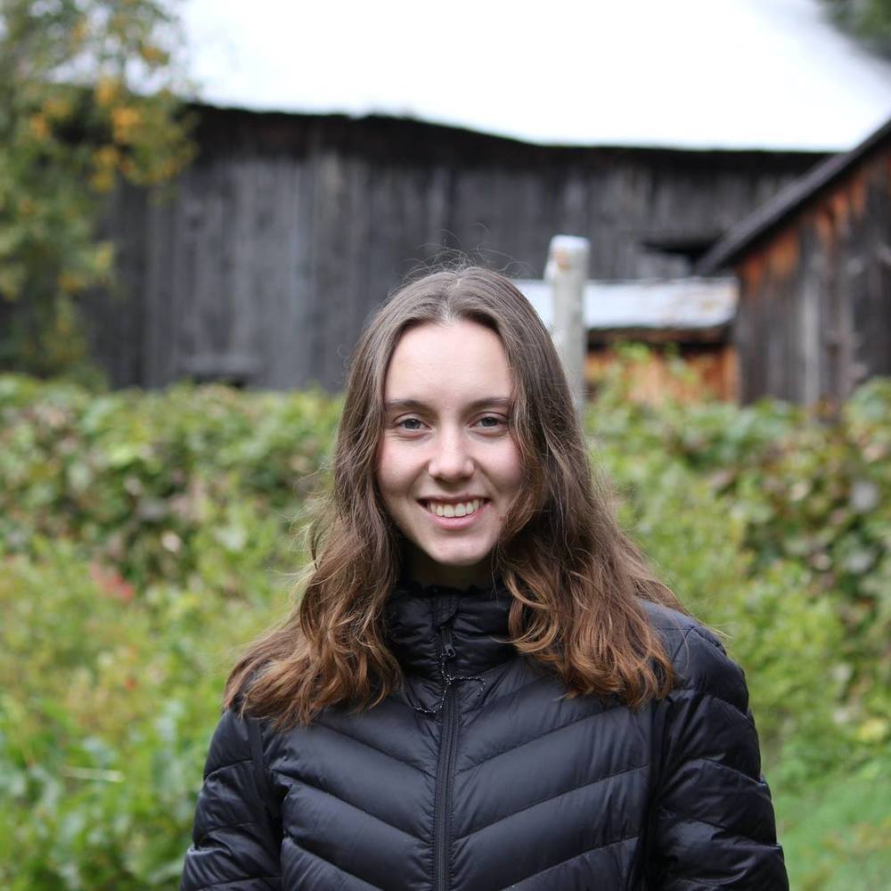 Meet your Posher, Cynthia